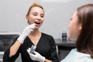 How a Full Service Dentist in Newport Beach Can Improve Your Oral Health