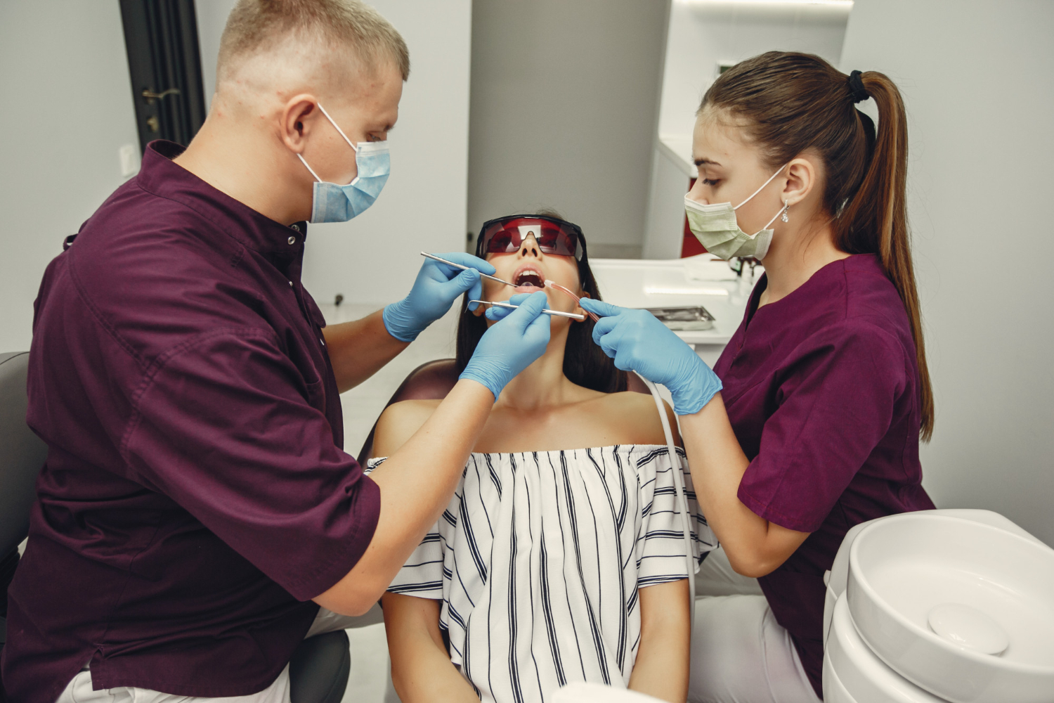 Where to Find a Reliable Same-Day Dentist in Newport Beach for Immediate Pain Relief