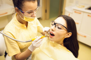 Choosing a Same-Day Dentist for Abscess Tooth Treatment in Newport Beach